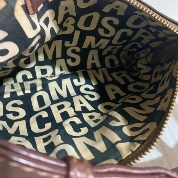 Marc By Marc Jacobs Brown distressed leather crossbody handbag - Picture 5 of 11